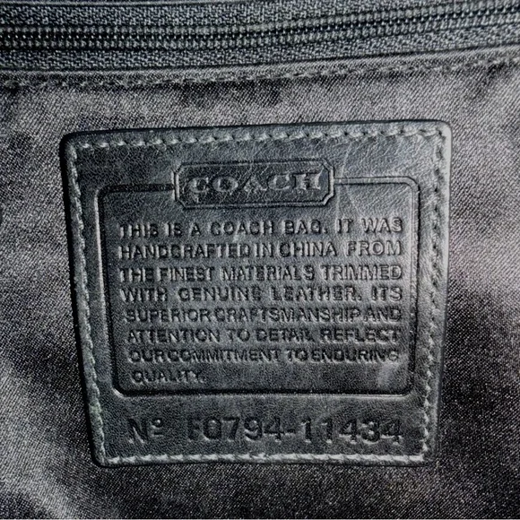 ๐ Coach Signature Bleecker Bag Black
F0794-11434 and Wallet Braided Leather - Picture 10 of 16